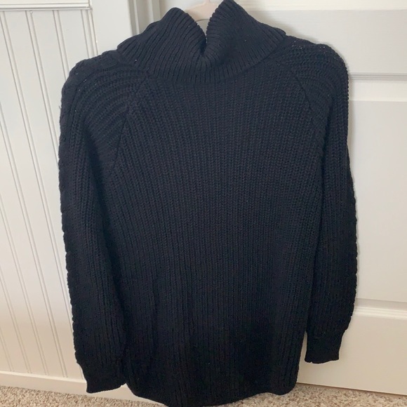 Gap Cable Knit Maternity Sweater - Picture 3 of 4